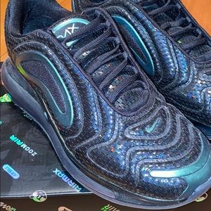 Air Max 720 Black/Black Metallic Silver